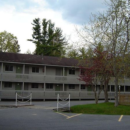 Lake George Suites Exteriér fotografie
